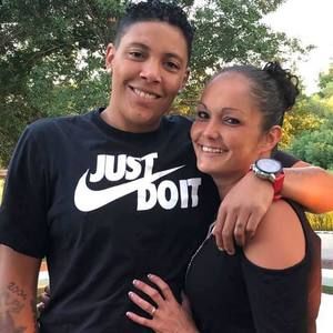 Meet your Posher, Roseann